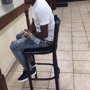 Meet your Posher, Dexroy